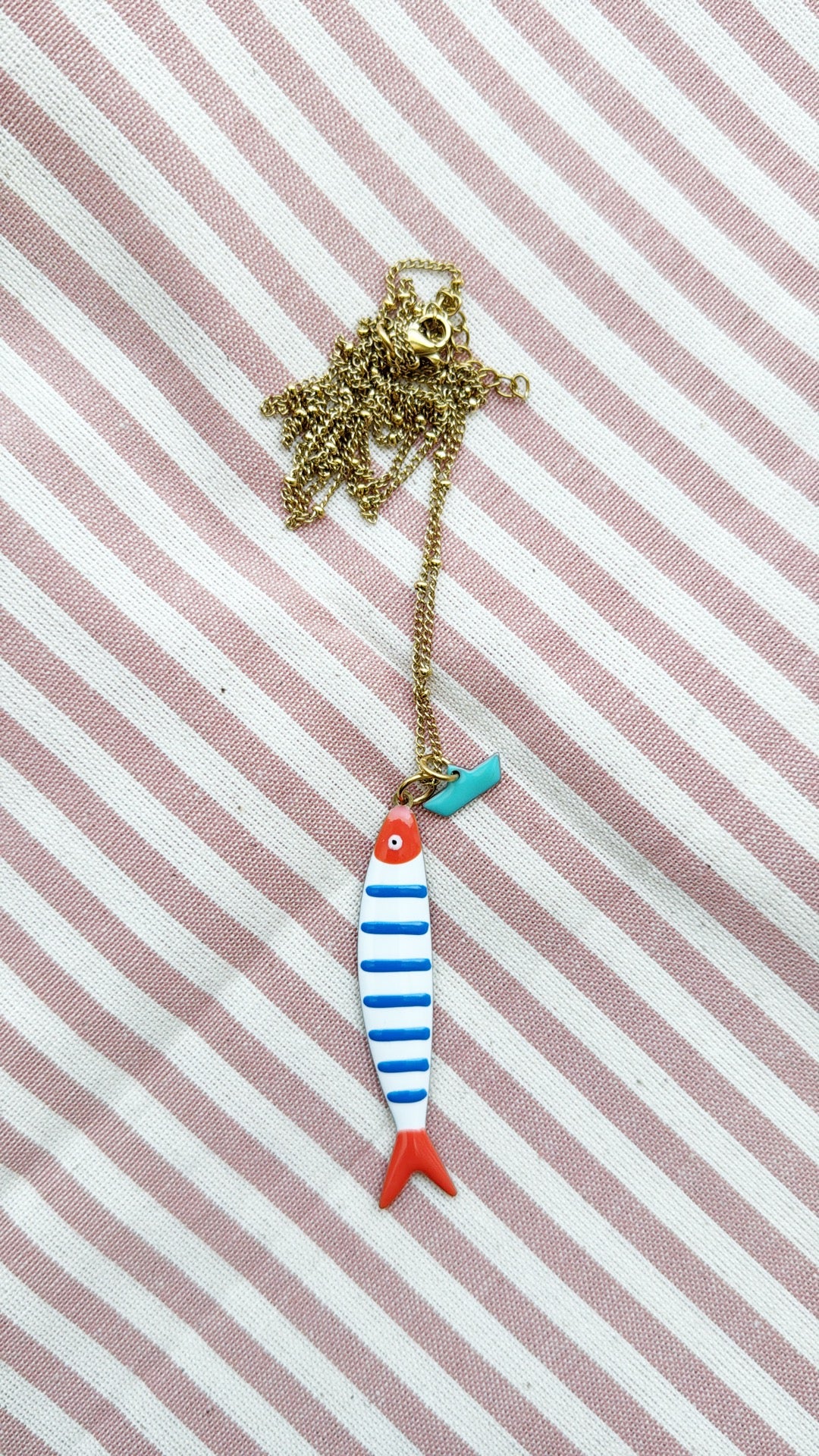 Collana grande sardina