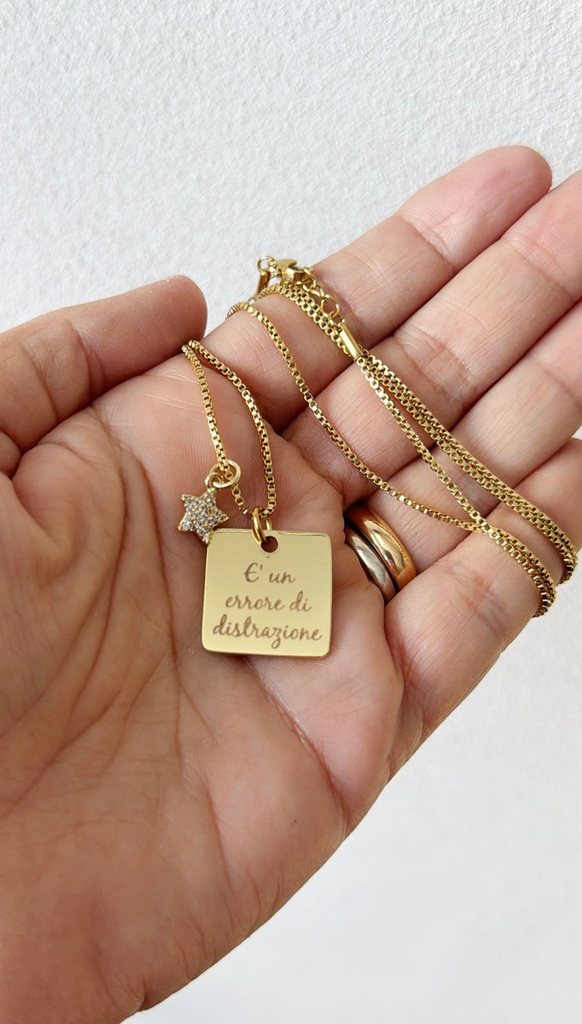 Collana “e’ un errore di distrazione “