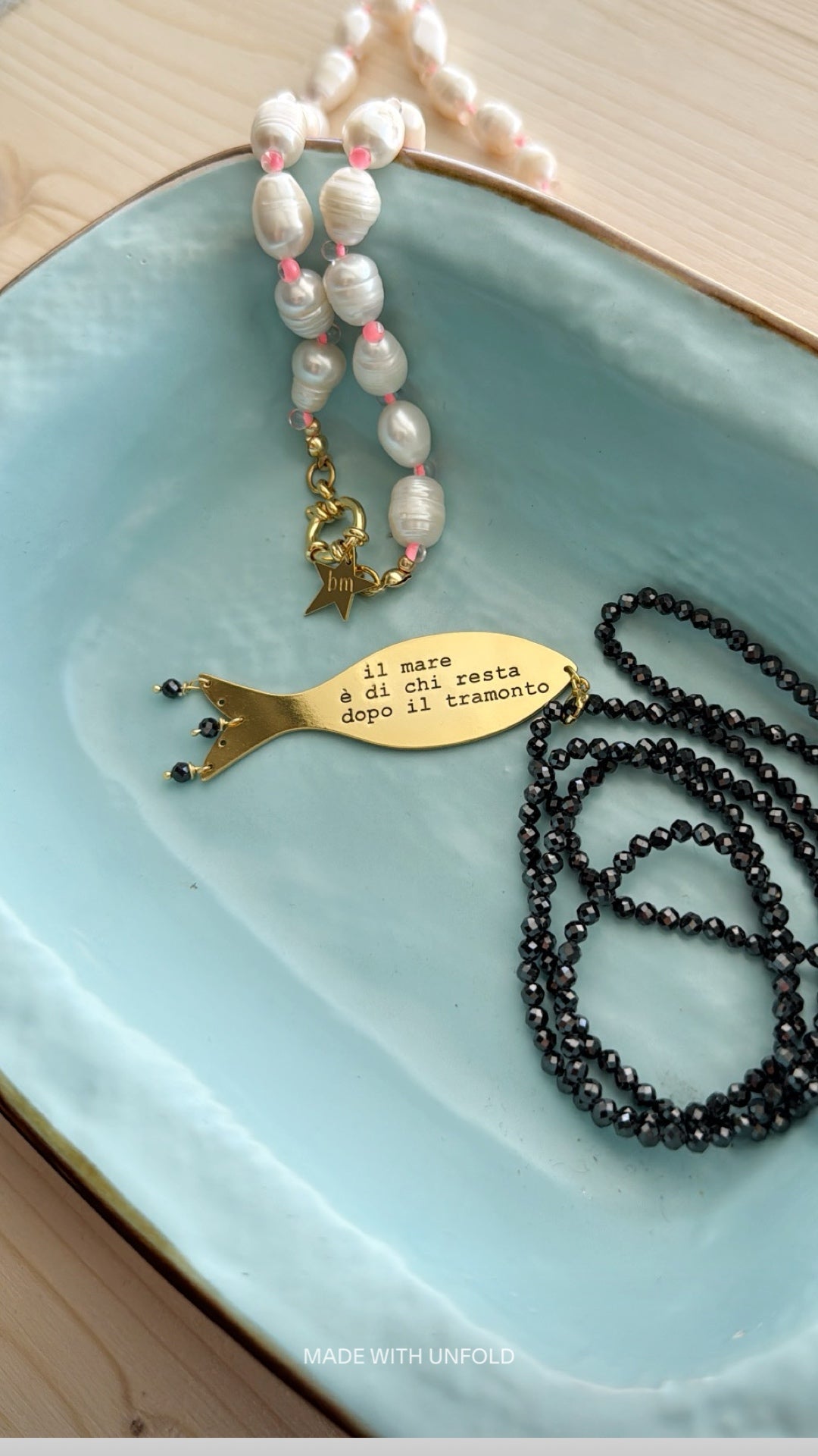 Collana Talking  fish in zirconi neri