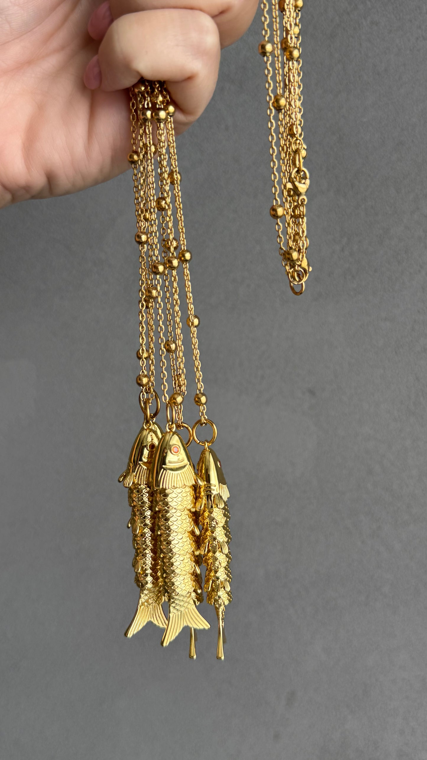 Collana pesce móvil